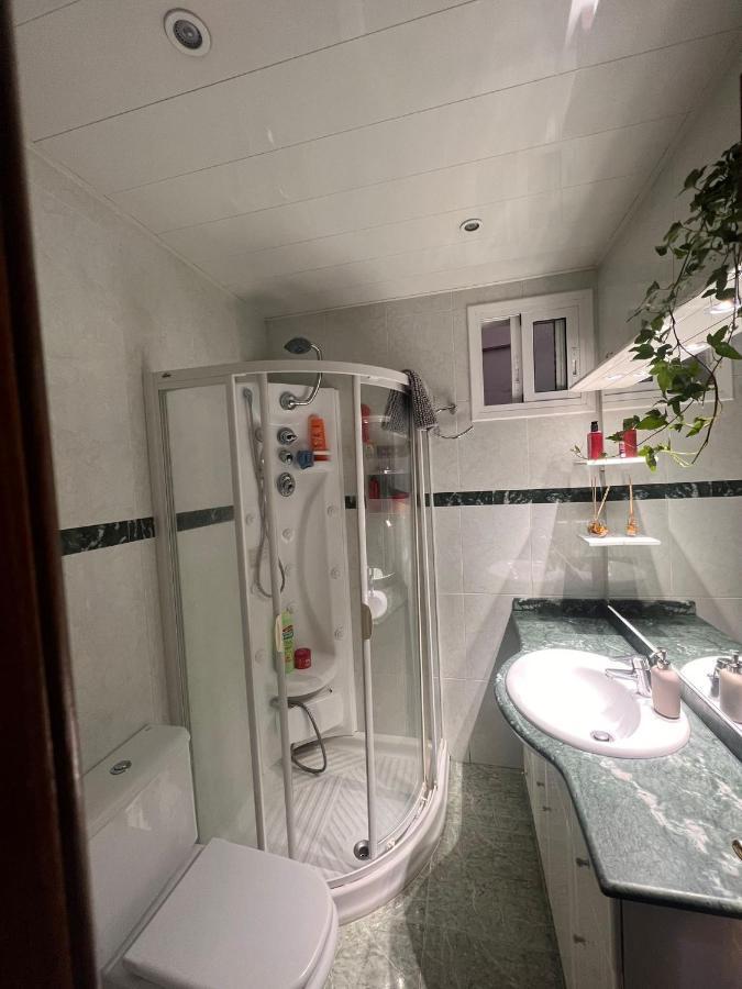 Room Familiar Sants Barcelona Buitenkant foto